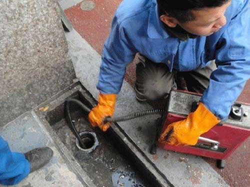 六弓乡疏通下水道