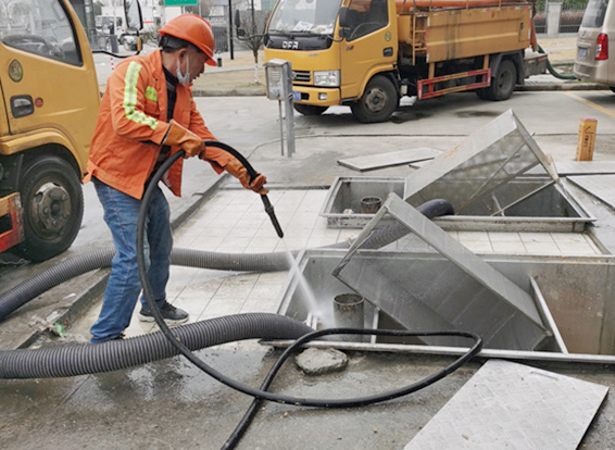 六弓乡隔油池清理